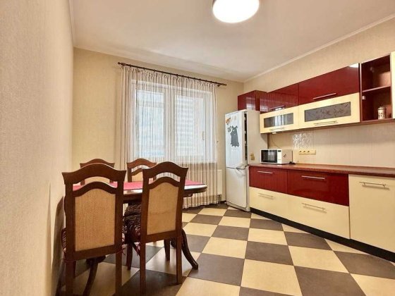 Здам двокімнатну квартиру, 92 кв. Харківське шосе 19-А. Дніпровський р Київ