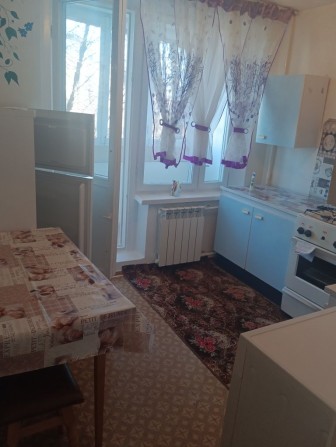 Сдам 1 КВ. Зодчих возле скоростного трамвая,м.Академгородок 10 мин.езд - фото 1