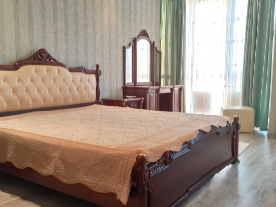 Оренда 3 х кімнат.квартири Харківське шоссе 182 м Вирлиця парк П.Слави