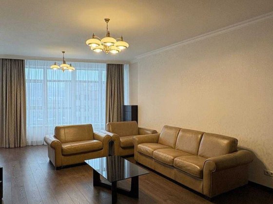 Здається в оренду квартира в Печерському районі Кловський узвіз, 7 Київ