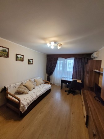 Оренда просторої, роздільної 2-кімнатної квартири біля м. Житомирська - фото 1