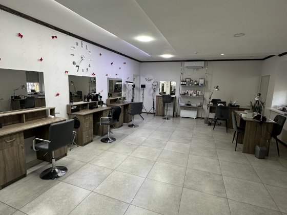 Оренда робочого місця перукаря