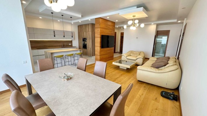 Без% Фото реал 3к суміж-розд ЖК Адмірал підземн.паркінг. Біличі. озеро - фото 1