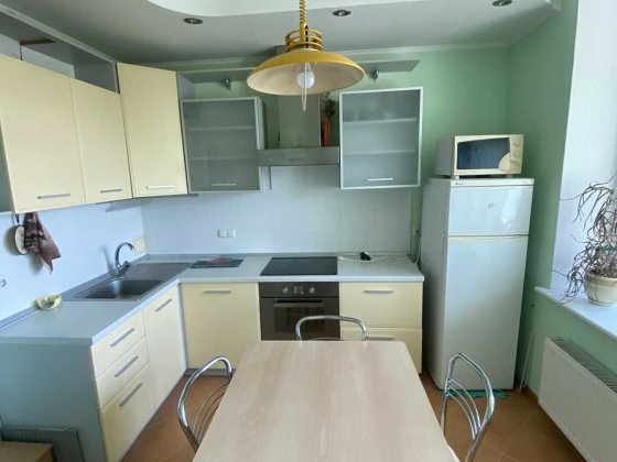 Оренда 1-на квартира в м. Київ по вул. Верховинна 37