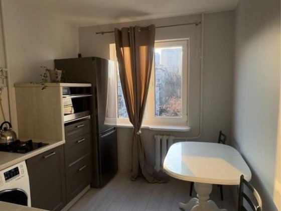 Без% оренда 1к на Вацлава Гавела Київ