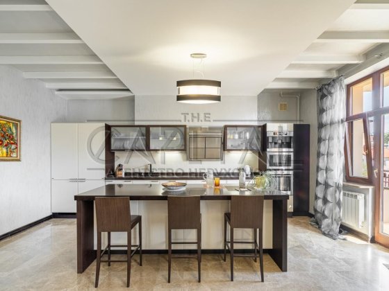 Аренда Гоголевская Паркинг Шевченковкий р-н Золотые ворота Киев