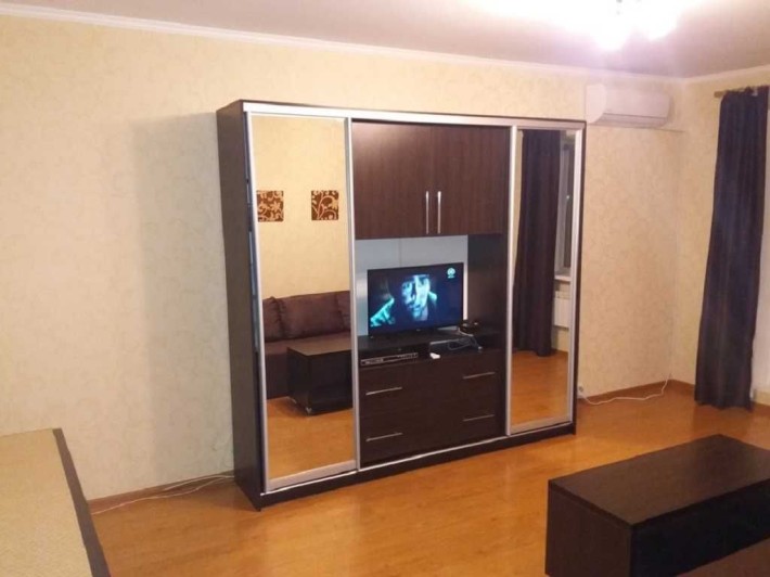 Здам 2-к. на Саксаганського,88. Метро Університет – 5 хвилин пішки - фото 1