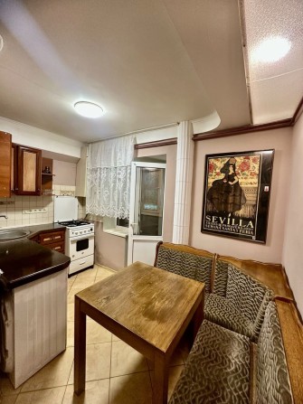 Вулиця Зодчих 38 ТЦ Апрель швидкісн. трамвай прямий транспорт до метро - фото 1