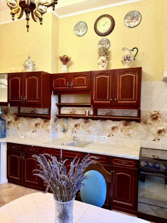 Оренда 3к квартири  вул. Богдана Хмельницького 50 ЦЕНТР - фото 1