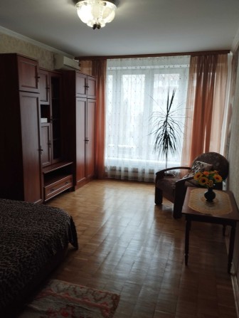 Сдаю. 1 ком квартира, Борщаговка, 
бул. Миколи Руденка 18А. - фото 1