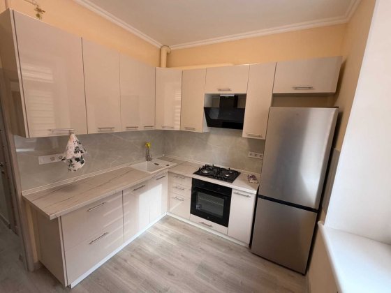 Аренда.1 кімнатна квартира по вул.Білоруська 32.м.Лукьянівська