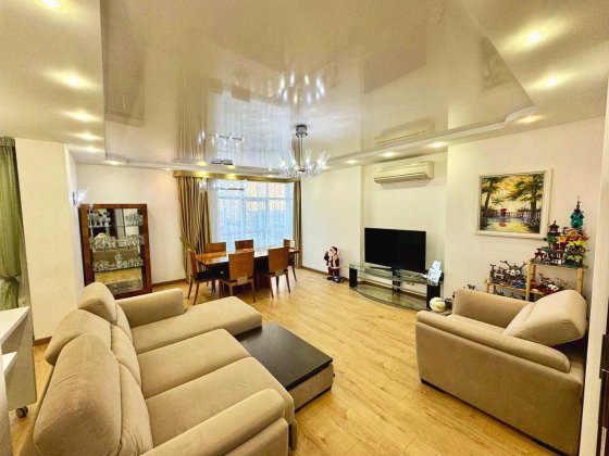 Оренда 3 кім, Лобановського 4А, 118м2, авторский дизайн, низький 6 пов