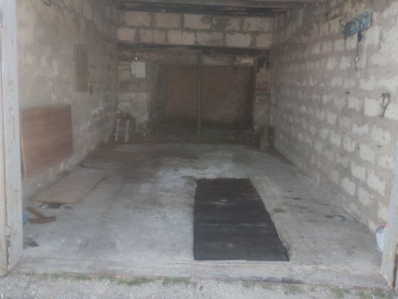 Сдам гараж під бус в районі хлібозавода. Изюм