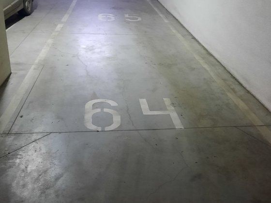 Сдам от хозяина , на постоянно паркоместо на 2 машины  36-я  Жемчужина Чорноморськ