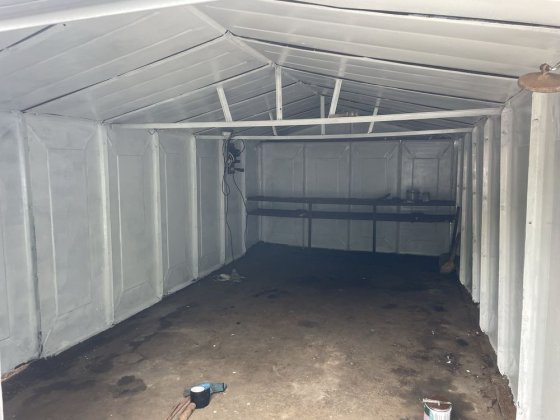 Гараж в оренду біля озера ,погодинно є генератор інструменти Нововолынск