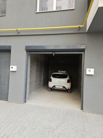 Здам Гараж 22м" 6,7х3,3м  на першому поверсі ЖК Студентський . - фото 1