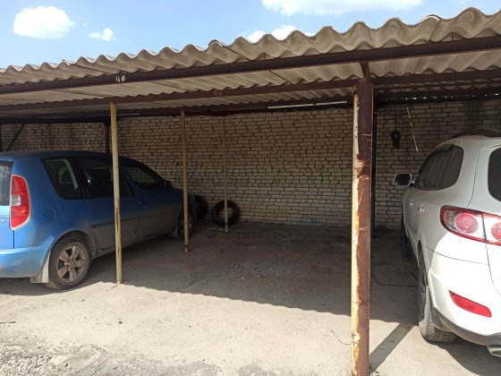 Здам крите місце на стоянці Суми