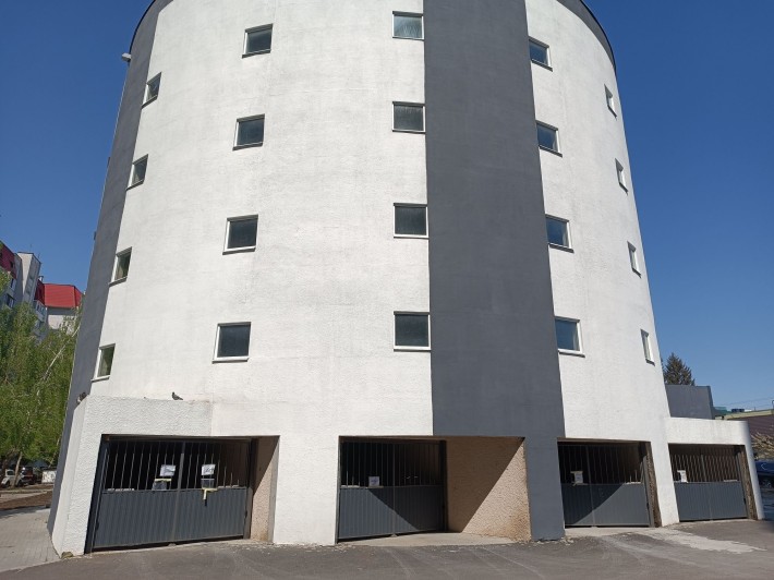 Оренда Гараж 1 поверх вул.Грушевського 110 - фото 1