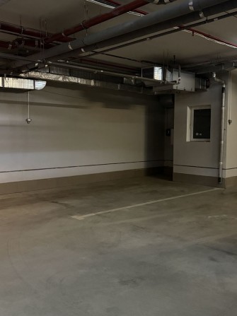 Сдам парковочное место Юрия Ильенко - фото 1