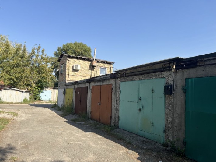 Оренда.Капітальний гараж Березняки,Русанівка. - фото 1