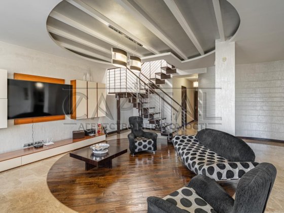 Оренда дворівневого пентхауса 245 м²,Гоголівська 4, 2 паркомісця Киев