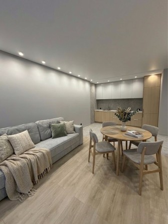 Перша здача Окленд Okland Повітряних сил Соломянський Вокзальна центр - фото 1