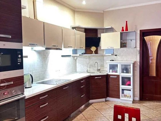 Оренда великой квартири в ЖК «Пори Року» Киев