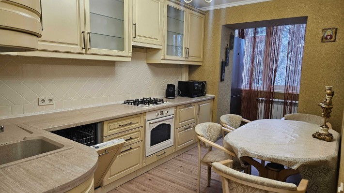 Сдам 3-кімнатну Центр! Січових Стрільців 59а! - фото 1