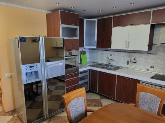 Довгострокова оренда 4 к квартири метро Святошин Киев