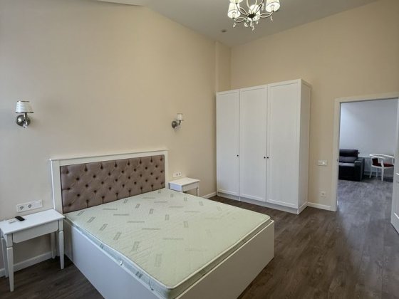 Оренда 2к квартири-студії + паркінг ,м.Іподром