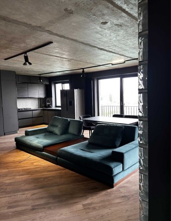 2к Квартира! Поділ, вул. Дегтярівська 6 , Інвертор в квартирі - фото 1