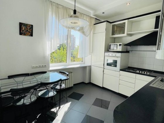 Оренда 3-х квартири по вул.Олекси Тихого Київ