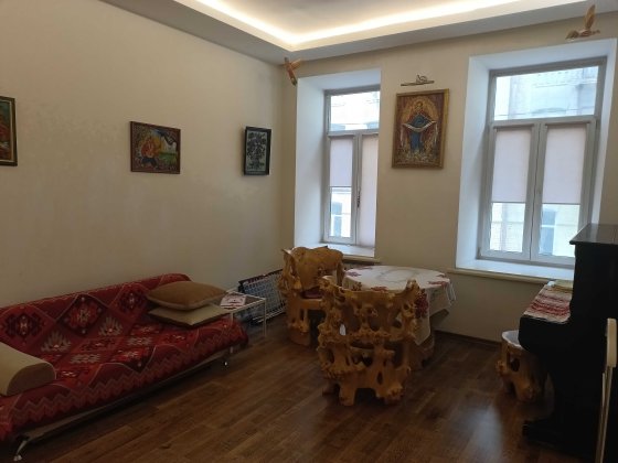 здам квартиру в центрі міста Чехівський правулок 8 Київ