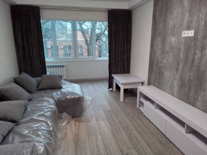 Здаю свою 3-х кімнатну квартиру  поруч з метро Шулявська - фото 1