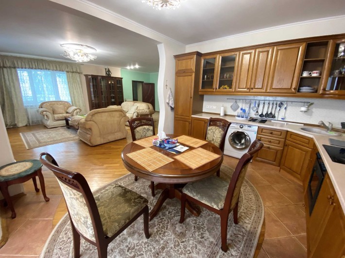 Максима Токарева (Вузівська) 5, 3 к. 126 м2, від господині - фото 1