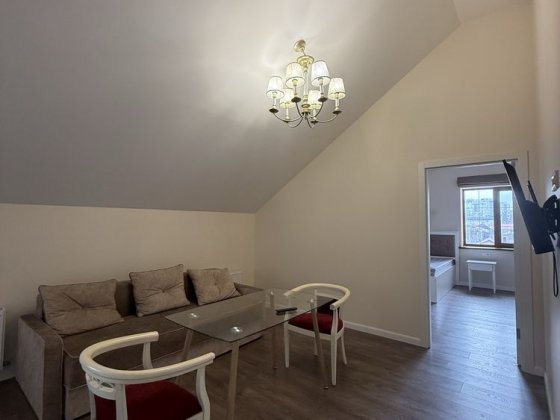 Оренда 2к квартири-студії + паркінг м.Васильківська