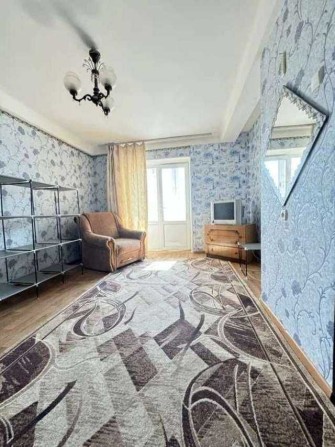 Здається роздільна 1-к квартира на Леся Курбаса 10г - фото 1