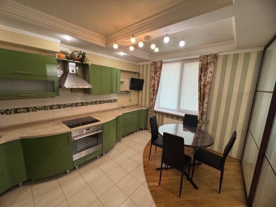 Здається 2-о кімнатна квартира в центрі міста. Від власника, без коміс Київ