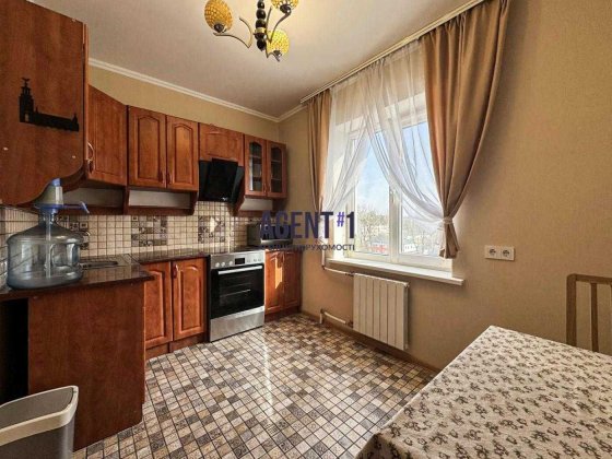 Оренда затишної 2кімн.кв. вид на озеро ,вул. Миколи Ушакова м.Київ Киев