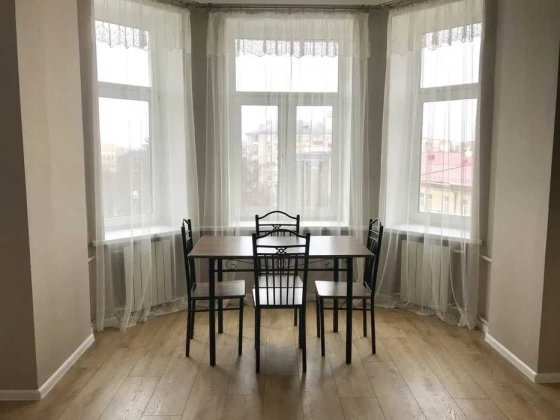 Здам 3к квартиру Солом'янка, пр.Повітряних Сил, метро Вокзальна Киев