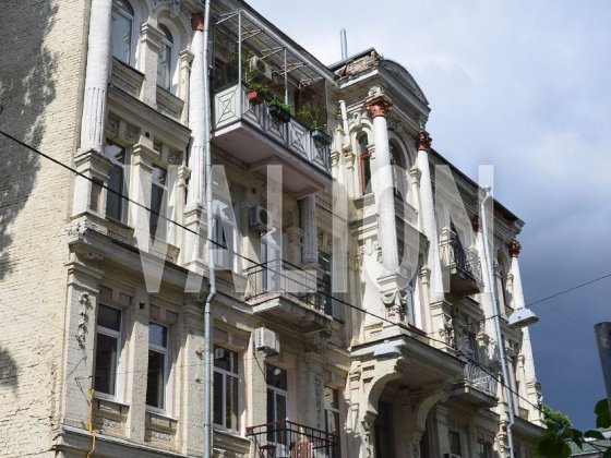 Продаж 2-к квартири вул. Рейторська 25 Київ