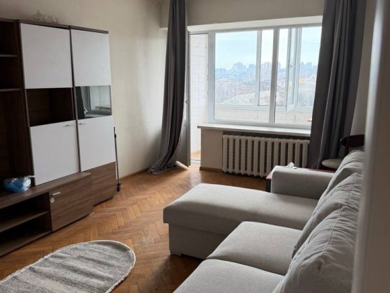 1-кім Гарета Джонса 1 Зоологічна/Дегтярівська метро Лукьянівка Київ