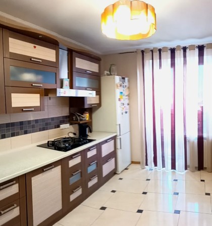 Продаж 3-х кімнатної квартири, Святошинський район, вул. Хмельницька, 10. - фото 1