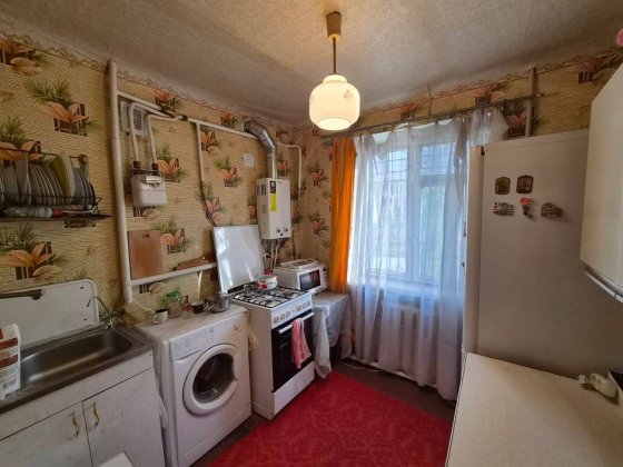 Продаж 3-х кімнатної квартири. 44 квартал. Вулиця Рекордна. Кривой Рог