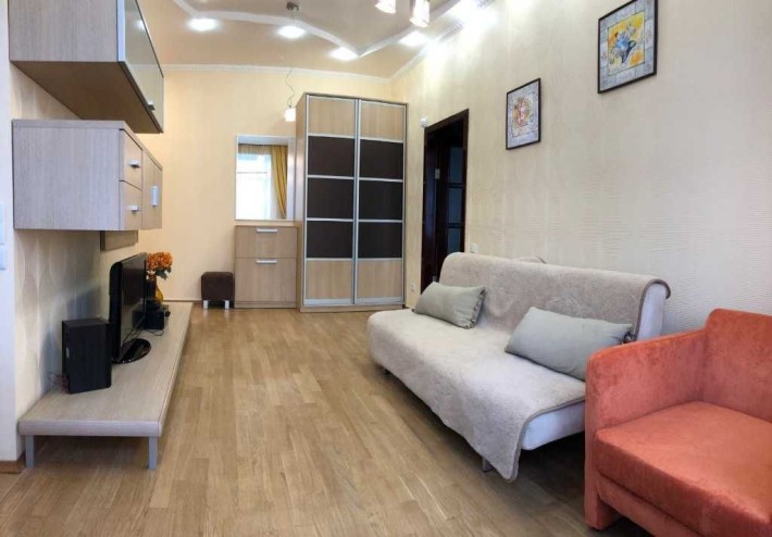 оренда сучасної 2-х кімнатної квартири в Центрі - фото 1