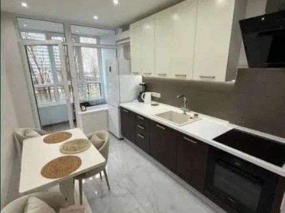 Продаж 2-к квартири вул. Туманяна 3 Киев