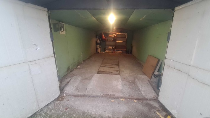 Гараж в центрі міста Дніпро. Проспект Яворницького 32 - фото 1