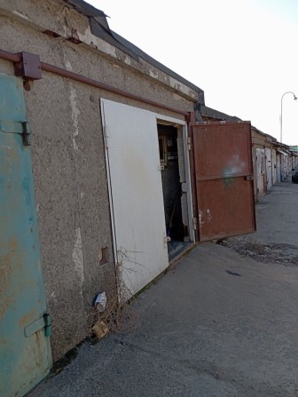 Гараж недалеко от площади Профсоюзов - фото 1