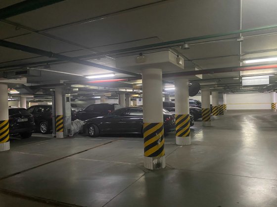 оренда паркомісця ЖК Дипломат Холл Київ