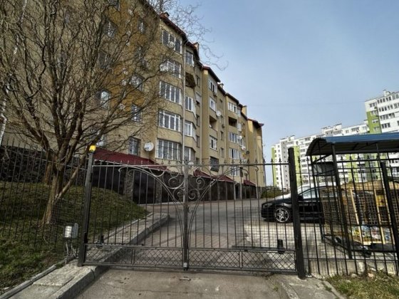 Оренда гаража в ЖК (вул. Кавалерідзе 27) 100$/місяць Львов